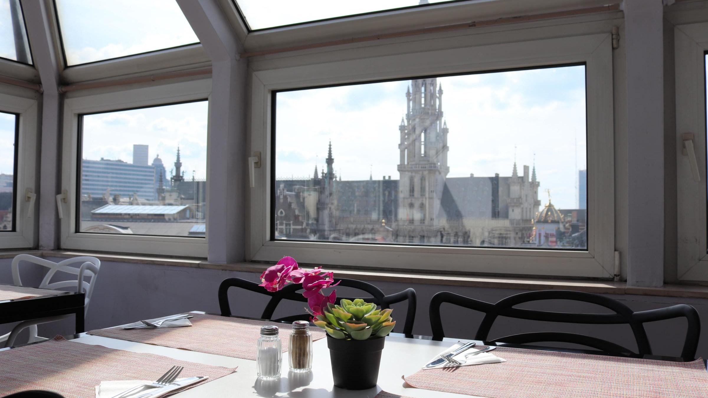 Breakfast room - Floris hotel Arlequin